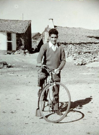 ???? Luis Nieto y su bicicleta