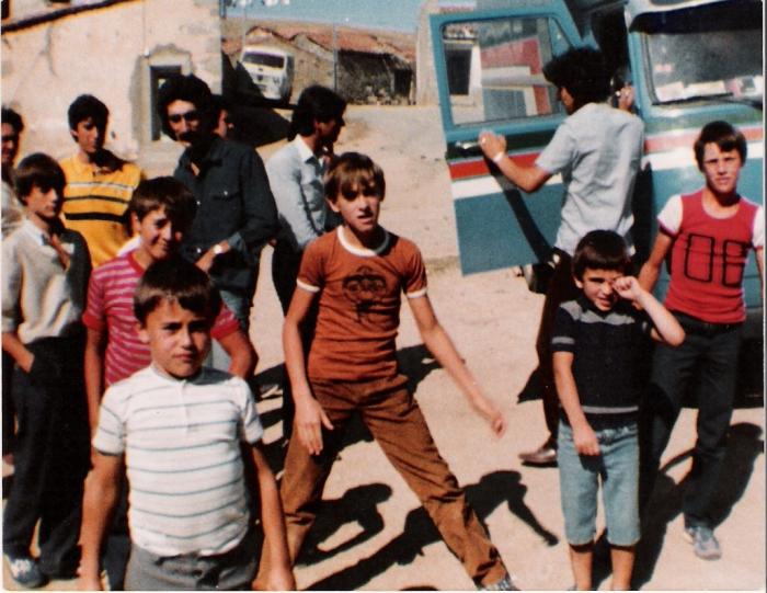 Curro, Fole, Felipe, Jose, Amador y otros<br>(Fiestas 1983)